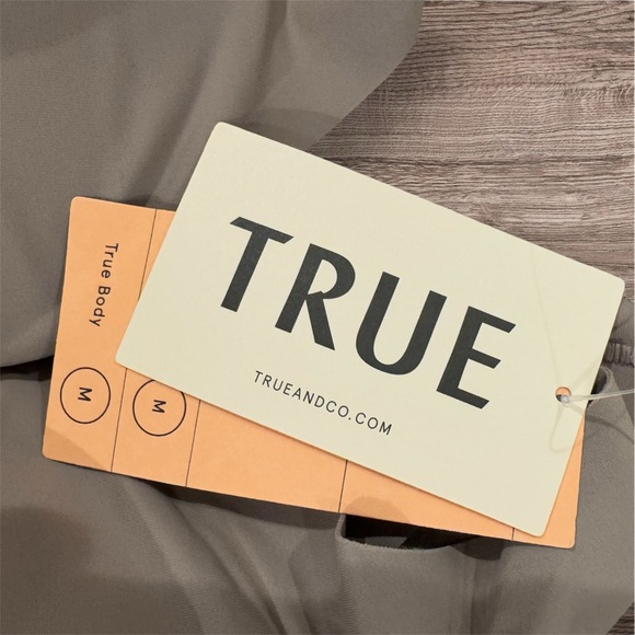 NWT True and Co. Seamless Taupe Bra - Picture 2 of 3